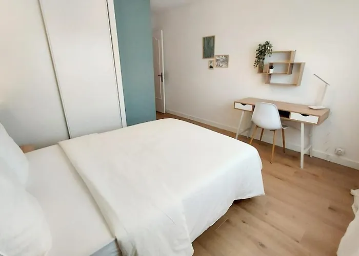 Cosy Jasmin - T4 - Centre - Balcon Traversant דירה